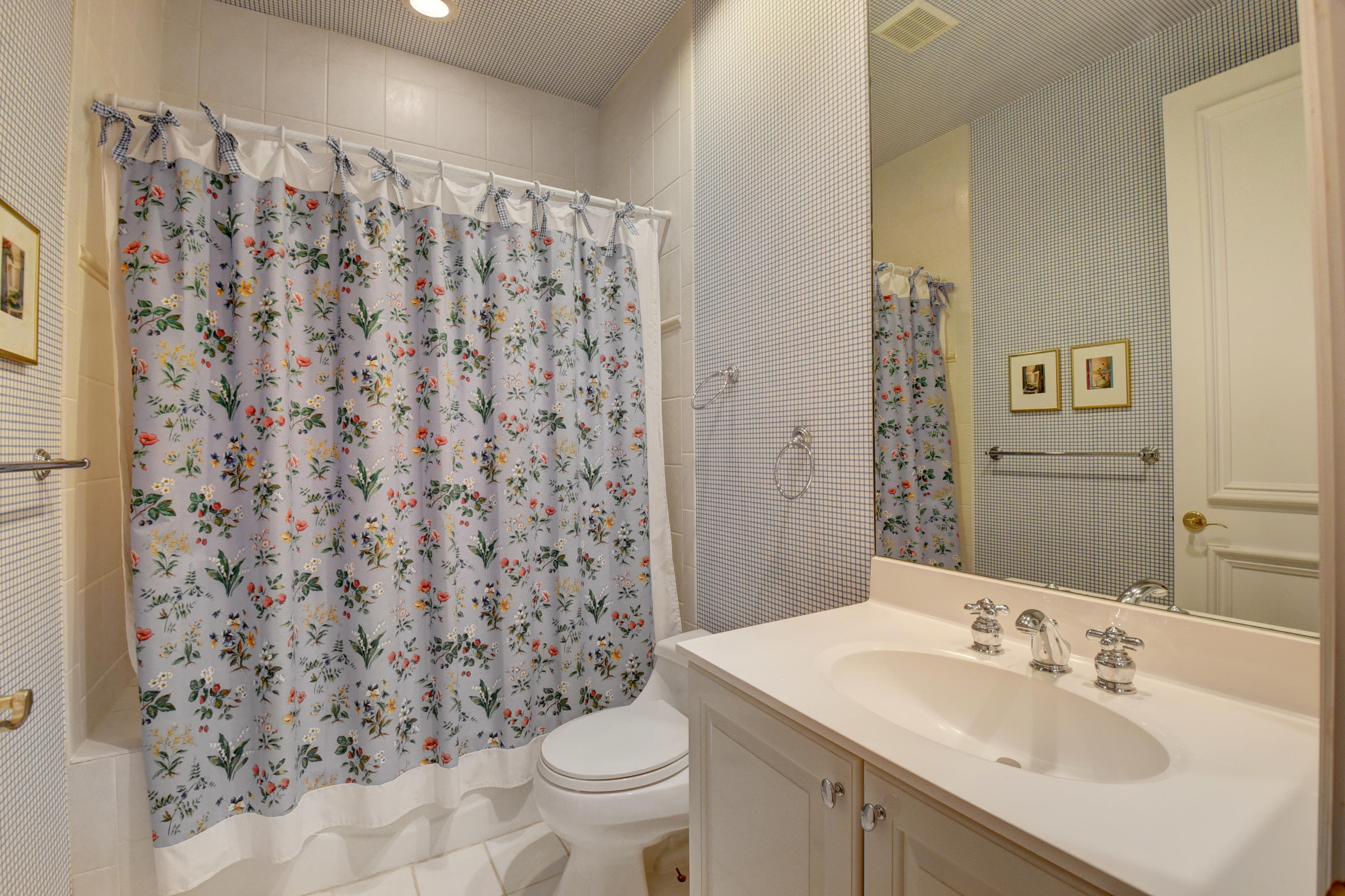 6484 Enclave Way Boca Raton, FL 33496 - Photo 25 of 34 Bathroom 3