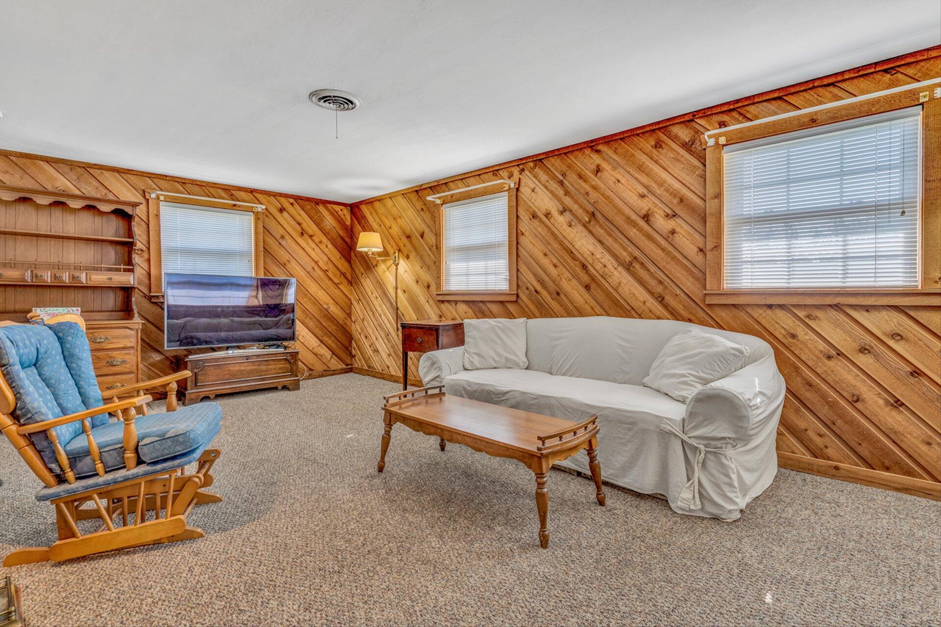 3203 Longhorn Road Roanoke, VA 24018 - Photo 19 of 27 06-DSC1753