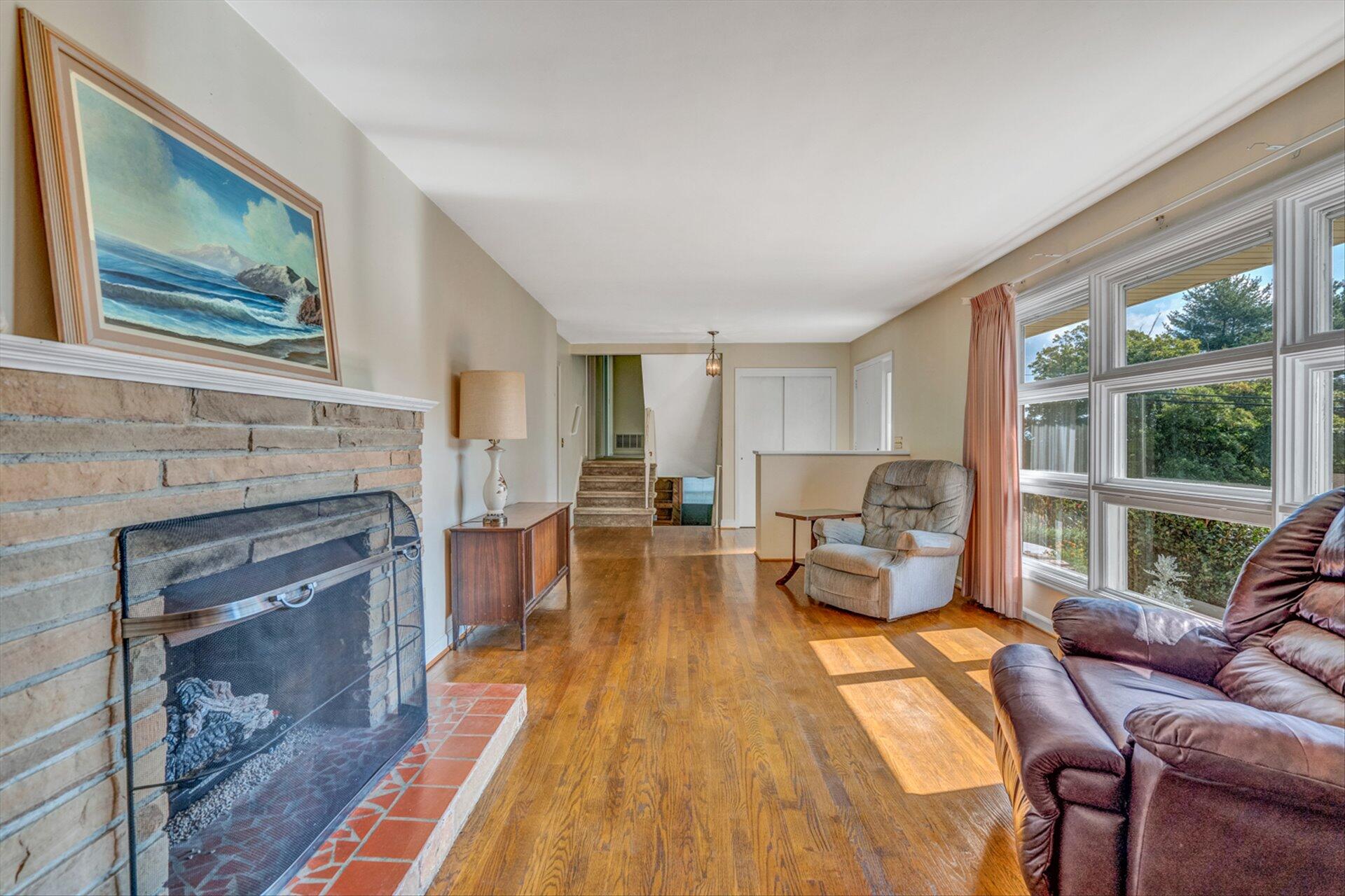 3203 Longhorn Road Roanoke, VA 24018 - Photo 4 of 27 04-DSC1747