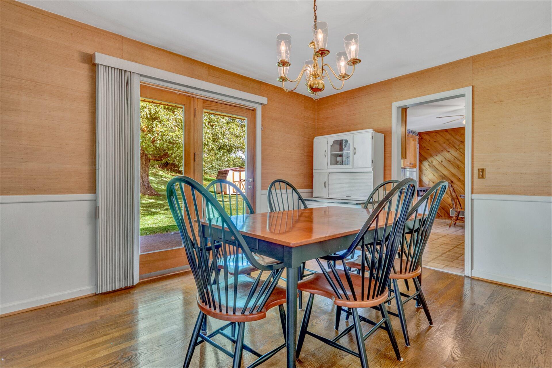3203 Longhorn Road Roanoke, VA 24018 - Photo 6 of 27 19-DSC1795