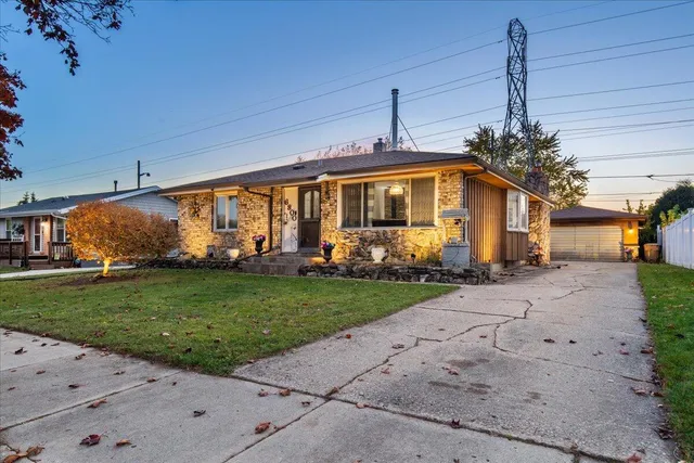 $349,900 | 6800 55th Avenue, Kenosha, WI 53142