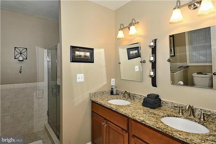 803 Silver Spring Avenue Silver Spring, MD 20910 - Photo 18 of 29 Bath (Master)
