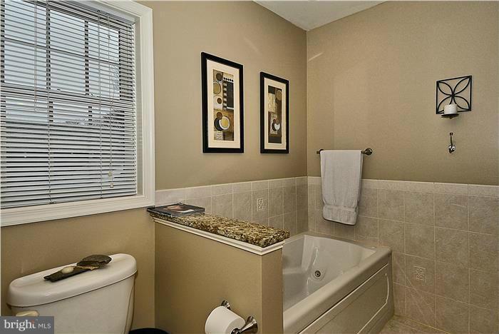803 Silver Spring Avenue Silver Spring, MD 20910 - Photo 19 of 29 Bath (Master)