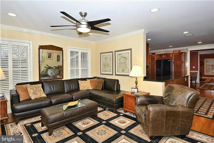 803 Silver Spring Avenue Silver Spring, MD 20910 - Photo 9 of 29 Family Room