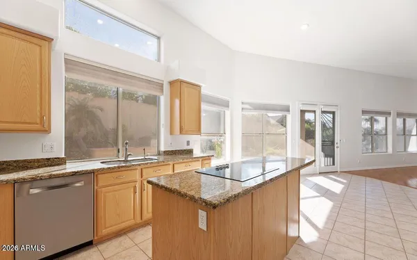 $3,700 | 1617 East Tierra Buena Lane, Phoenix, AZ 85022