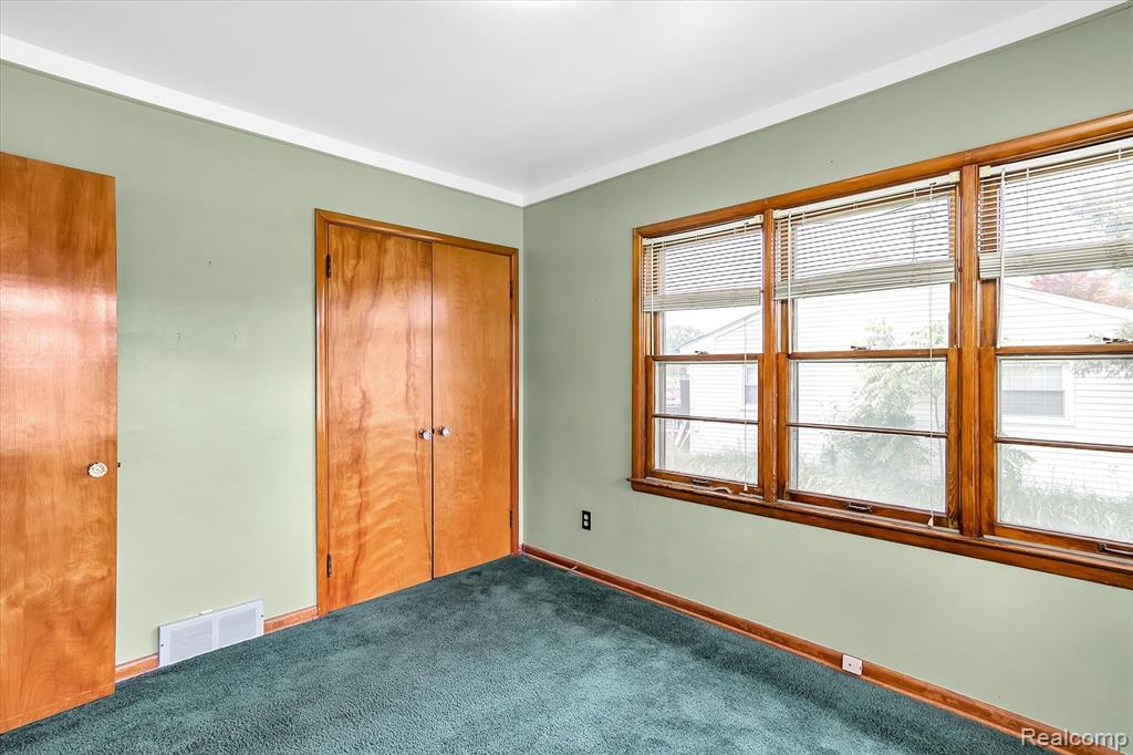 22955 Northline Road Taylor, MI 48180 - Photo 31 of 38