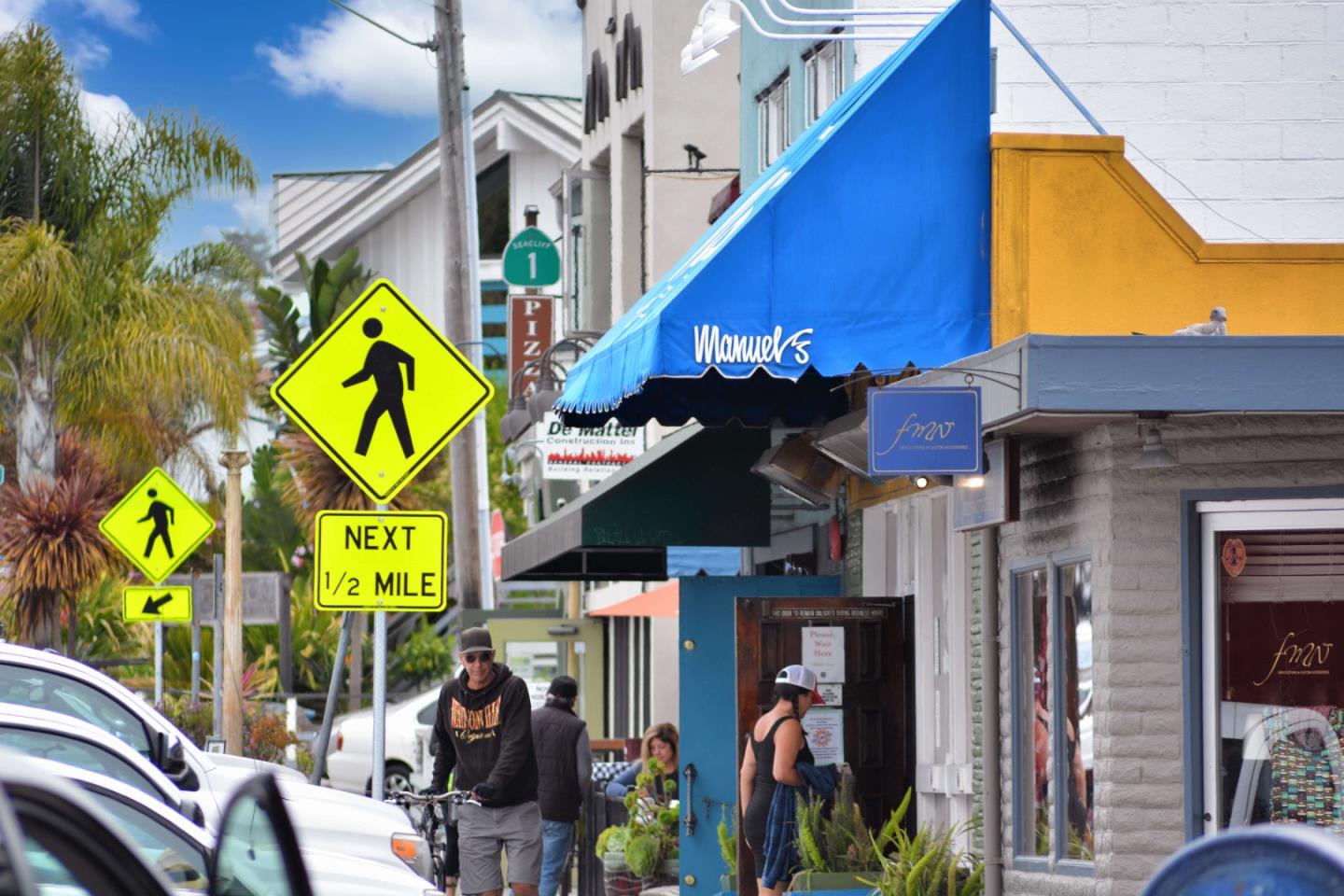 202 Seacliff Drive Aptos, CA 95003 - Photo 31 of 36 a view of street with sitting area