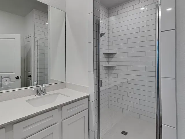 $2,335 | 4023 Champlain Way, Rosharon, TX 77583