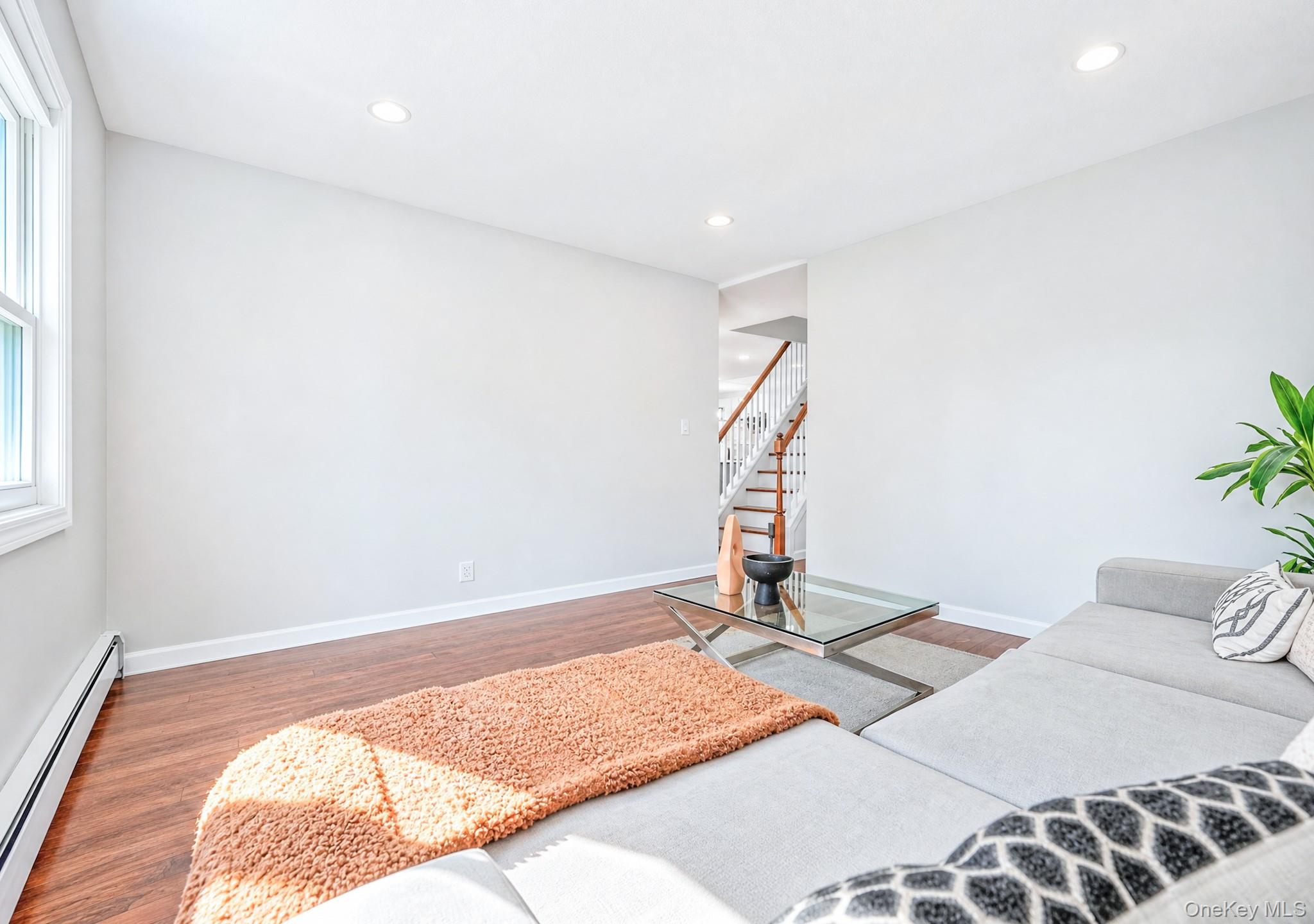 61 Cheshire Road Bethpage, NY 11714 - Photo 8 of 25