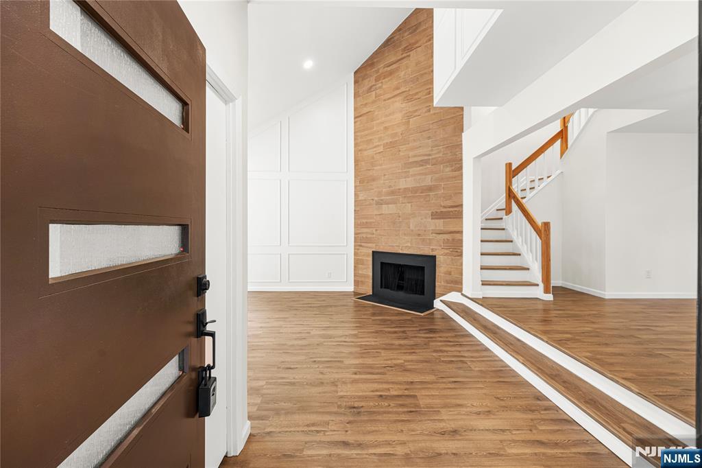 261 Sunset Key Secaucus, NJ 07094 - Photo 4 of 35
