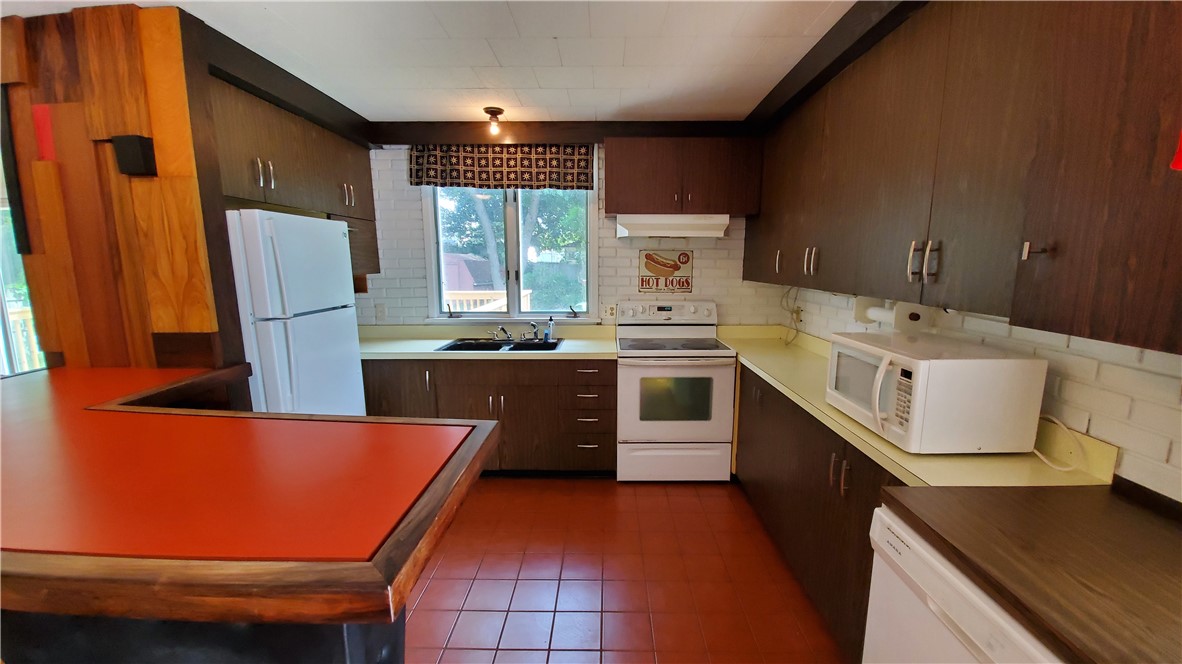 446 Norran Drive Irondequoit, NY 14609 - Photo 6 of 30