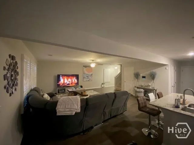 $2,350 | 108 Dunnoman Drive, Savannah, GA 31419