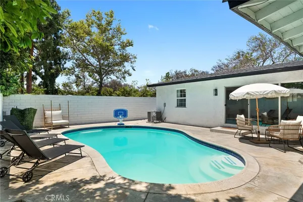 $1,199,000 | 2214 Edna Drive, Santa Ana, CA 92706