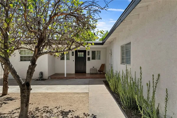 $1,199,000 | 2214 Edna Drive, Santa Ana, CA 92706