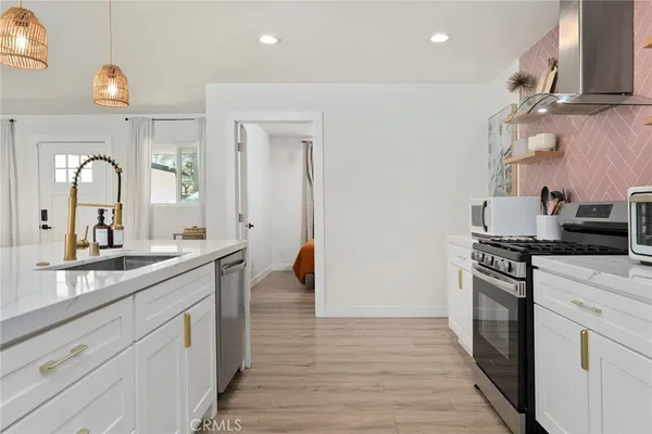 $1,199,000 | 2214 Edna Drive, Santa Ana, CA 92706