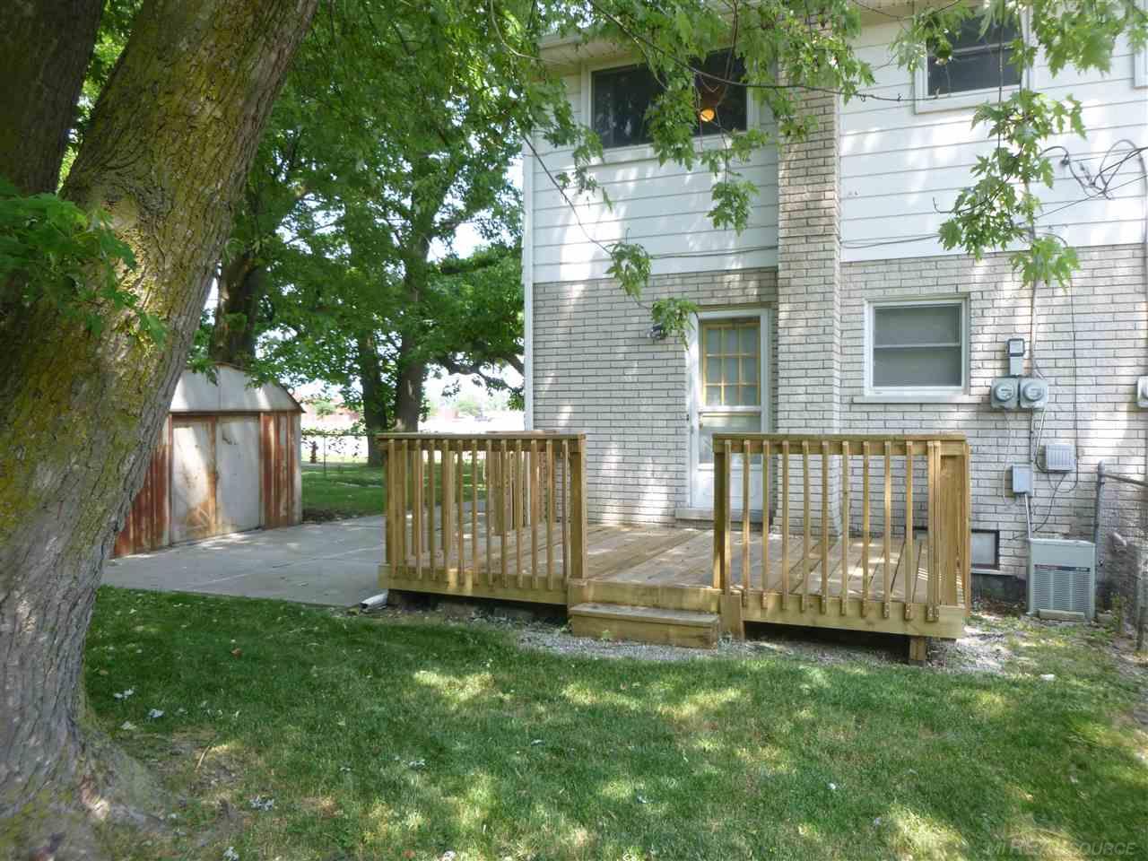34071 Garfield Road Fraser, MI 48026 - Photo 3 of 12