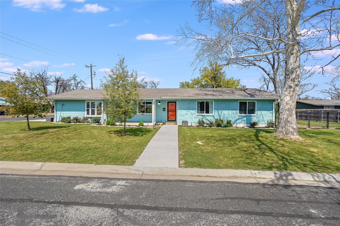 Welcome home! Ideally located on a spacious corner lot just minutes to the Historic DT Georgetown Square, Southwestern University and Annie Purl Elementary School!