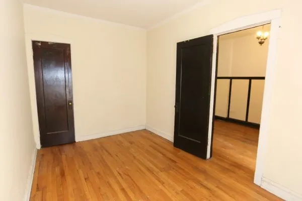 $2,250 | 1923 West Winnemac Avenue, Unit 1, Chicago, IL 60640