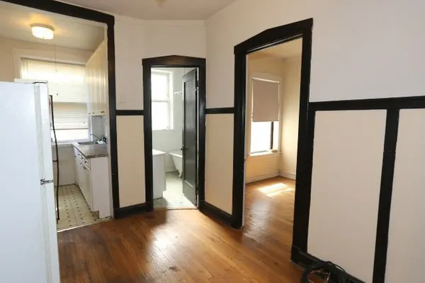 $2,250 | 1923 West Winnemac Avenue, Unit 1, Chicago, IL 60640