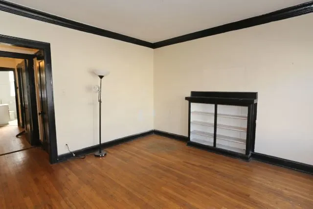 $1,750 | 1923 West Winnemac Avenue, Unit 1, Chicago, IL 60640