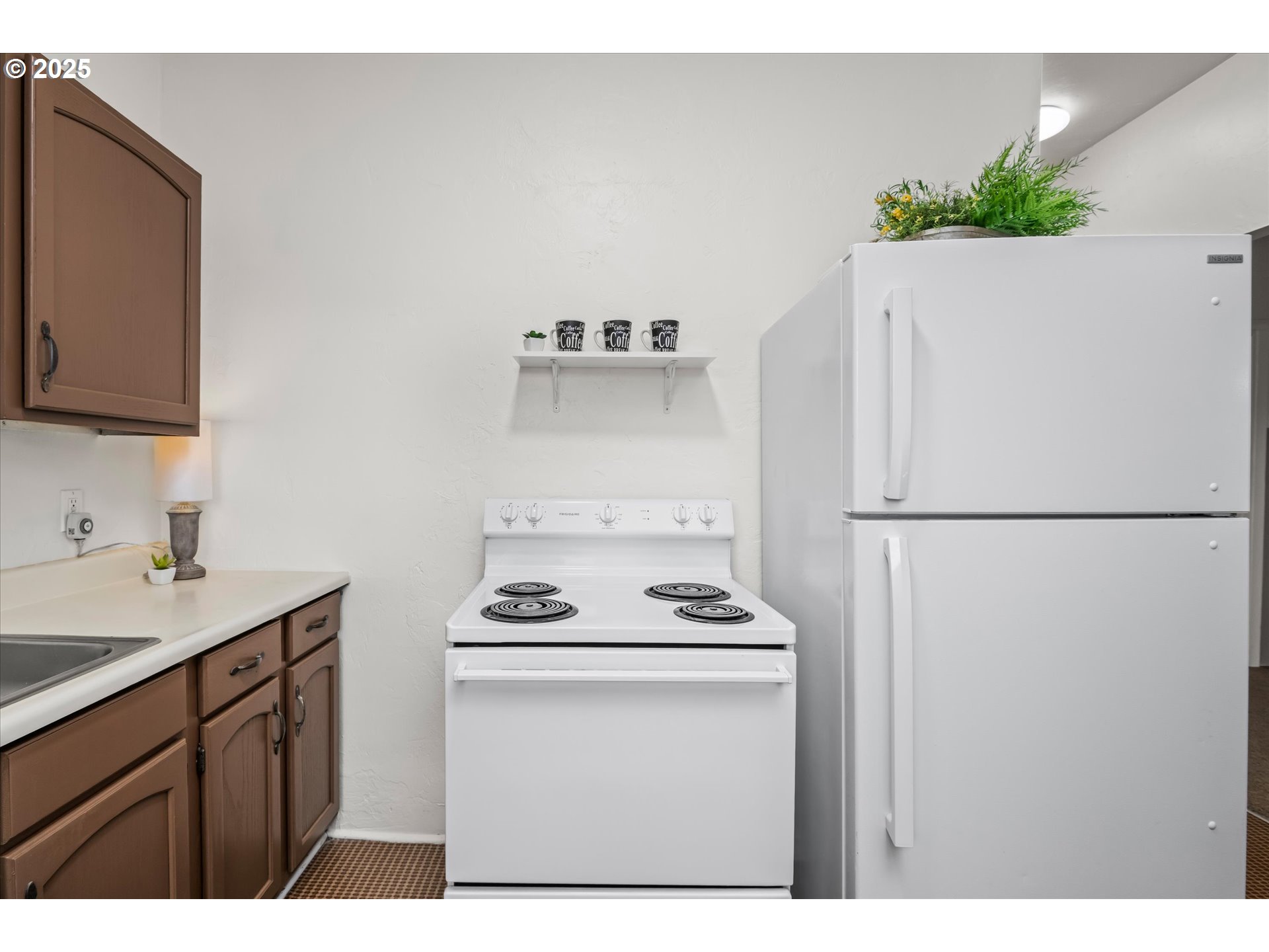 561 Madison Street Eugene, OR 97402 - Photo 13 of 31 Unit #1