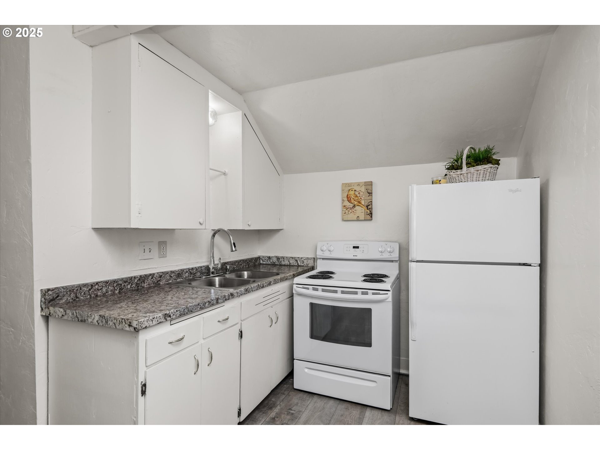 561 Madison Street Eugene, OR 97402 - Photo 24 of 31 Unit #2