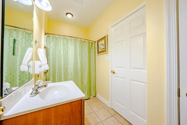 $645,000 | 1217 Graves Harbor Trail, Unit 122, Huddleston, VA 24104