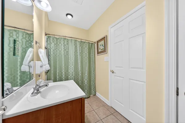 $620,000 | 1217 Graves Harbor Trail, Unit 122, Huddleston, VA 24104