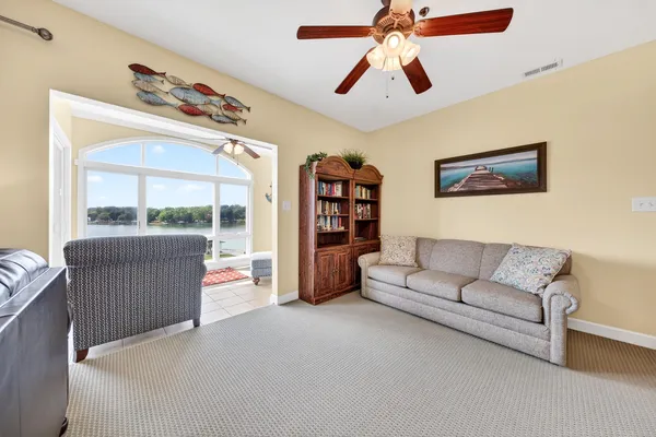 $620,000 | 1217 Graves Harbor Trail, Unit 122, Huddleston, VA 24104