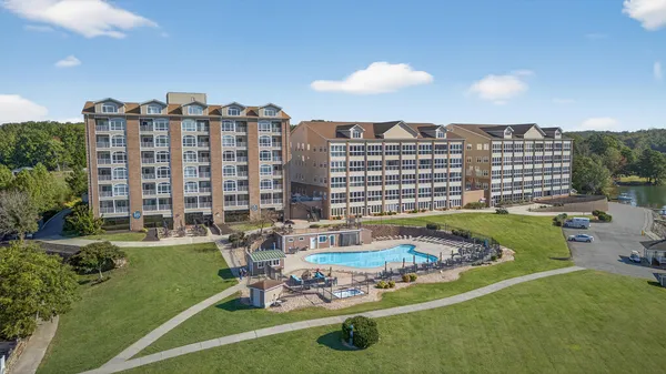 $620,000 | 1217 Graves Harbor Trail, Unit 122, Huddleston, VA 24104