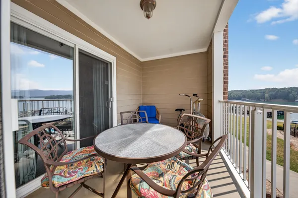 $620,000 | 1217 Graves Harbor Trail, Unit 122, Huddleston, VA 24104