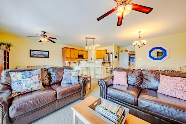 $645,000 | 1217 Graves Harbor Trail, Unit 122, Huddleston, VA 24104