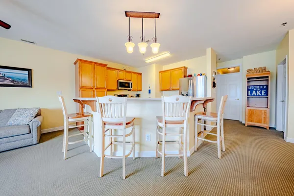 $645,000 | 1217 Graves Harbor Trail, Unit 122, Huddleston, VA 24104