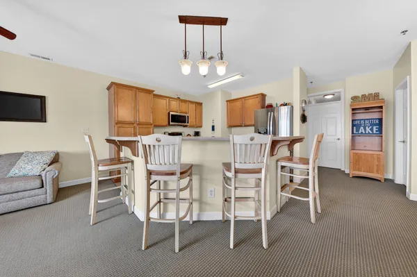 $620,000 | 1217 Graves Harbor Trail, Unit 122, Huddleston, VA 24104