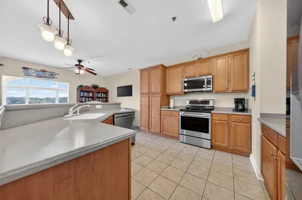 $620,000 | 1217 Graves Harbor Trail, Unit 122, Huddleston, VA 24104