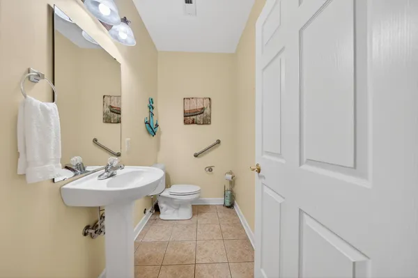 $620,000 | 1217 Graves Harbor Trail, Unit 122, Huddleston, VA 24104