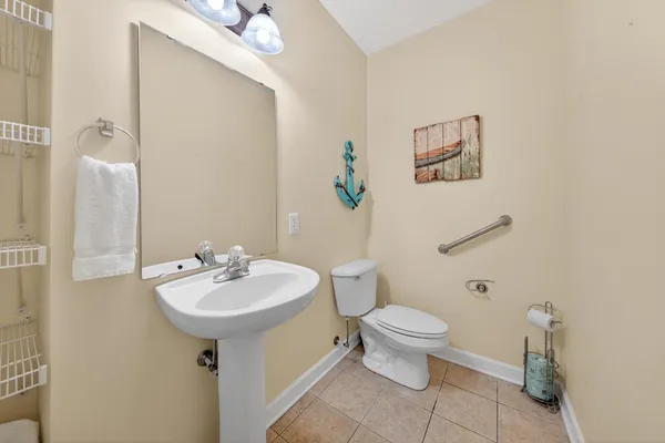 $620,000 | 1217 Graves Harbor Trail, Unit 122, Huddleston, VA 24104