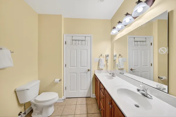 $620,000 | 1217 Graves Harbor Trail, Unit 122, Huddleston, VA 24104