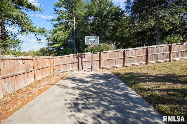 $599,900 | 3229 West Point Drive, Springfield, IL 62704