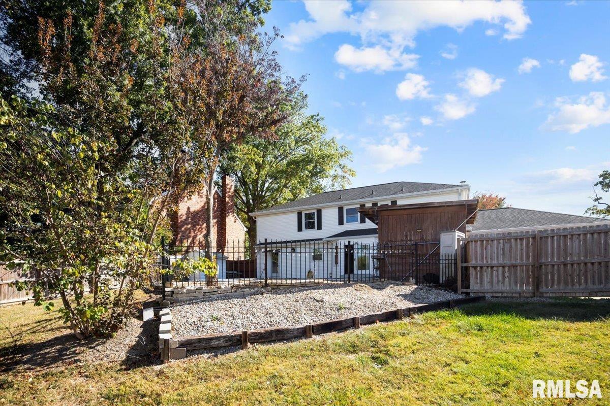 3229 West Point Drive Springfield, IL 62704 - Photo 31 of 44