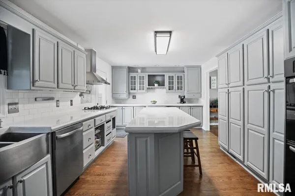 $449,500 | 3229 West Point Drive, Springfield, IL 62704