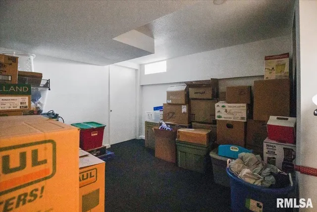 $599,900 | 3229 West Point Drive, Springfield, IL 62704