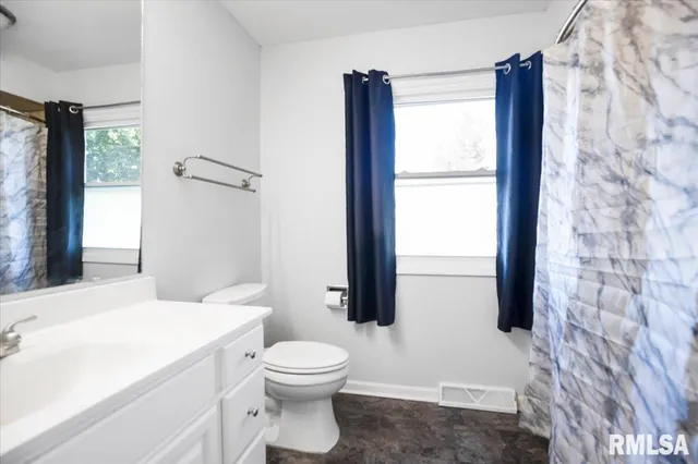 $549,900 | 3229 West Point Drive, Springfield, IL 62704