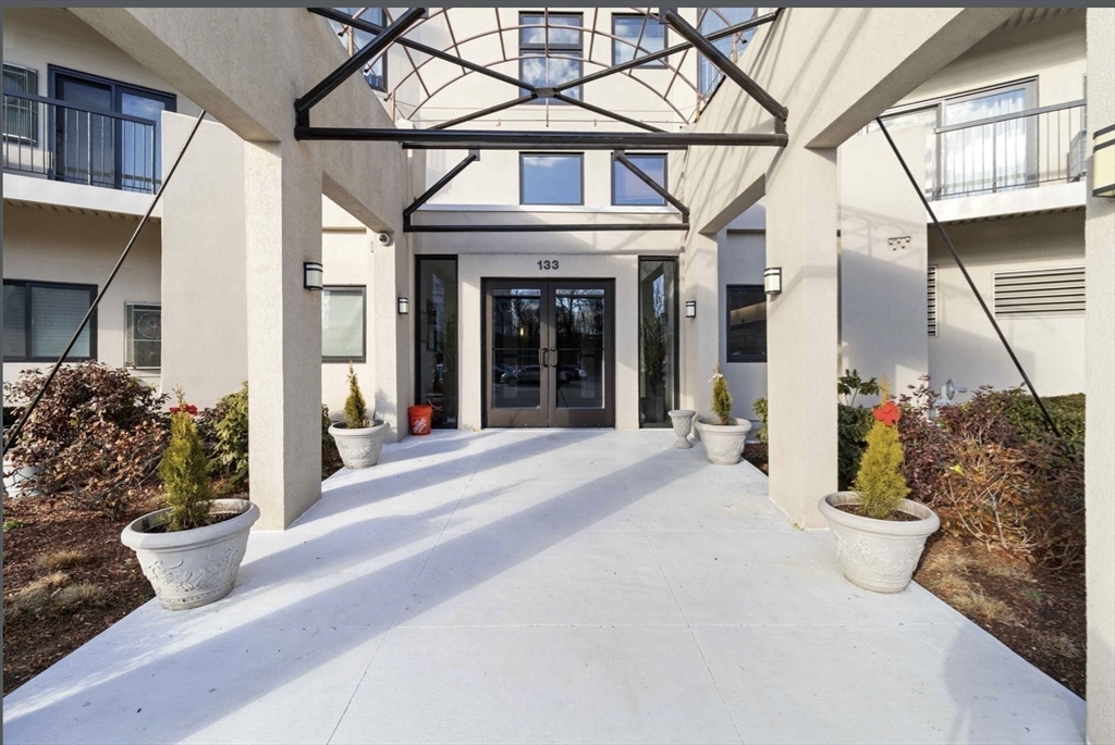 133 Commander Shea Boulevard, Unit 219 Quincy, MA 02171 - Photo 2 of 14