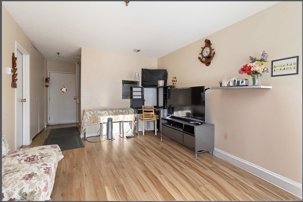 133 Commander Shea Boulevard, Unit 219 Quincy, MA 02171 - Photo 5 of 14