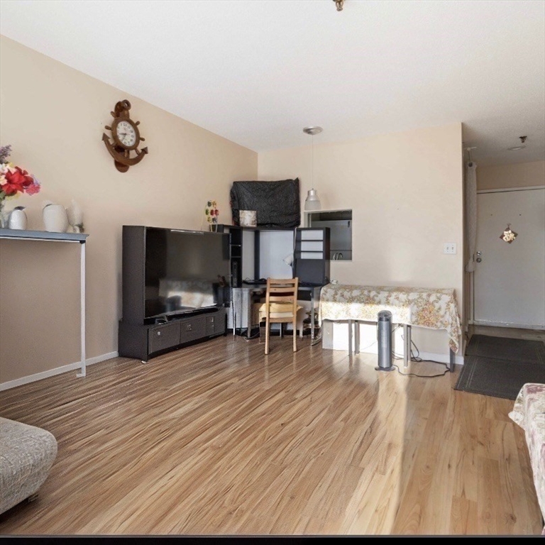 133 Commander Shea Boulevard, Unit 219 Quincy, MA 02171 - Photo 6 of 14