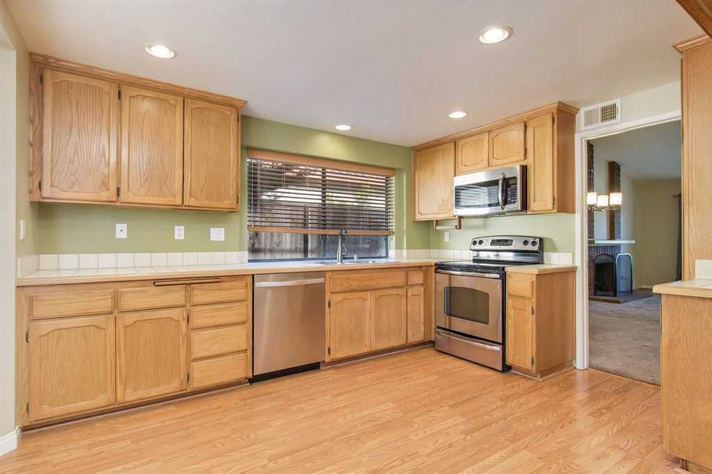 14232 Woodcreek Road Poway, CA 92064 - Photo 8 of 23