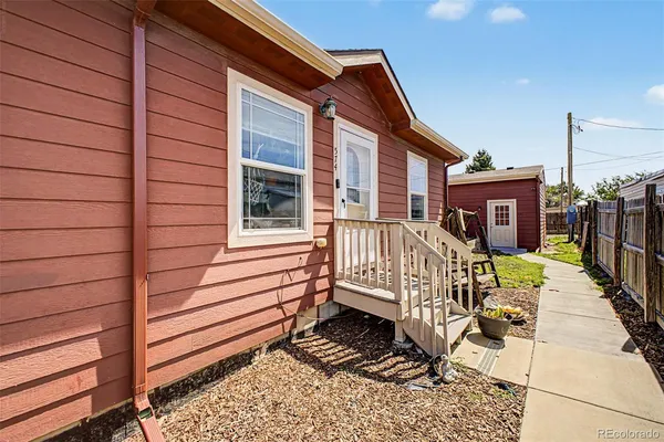 $365,000 | 574 4th Street, Bennett, CO 80102