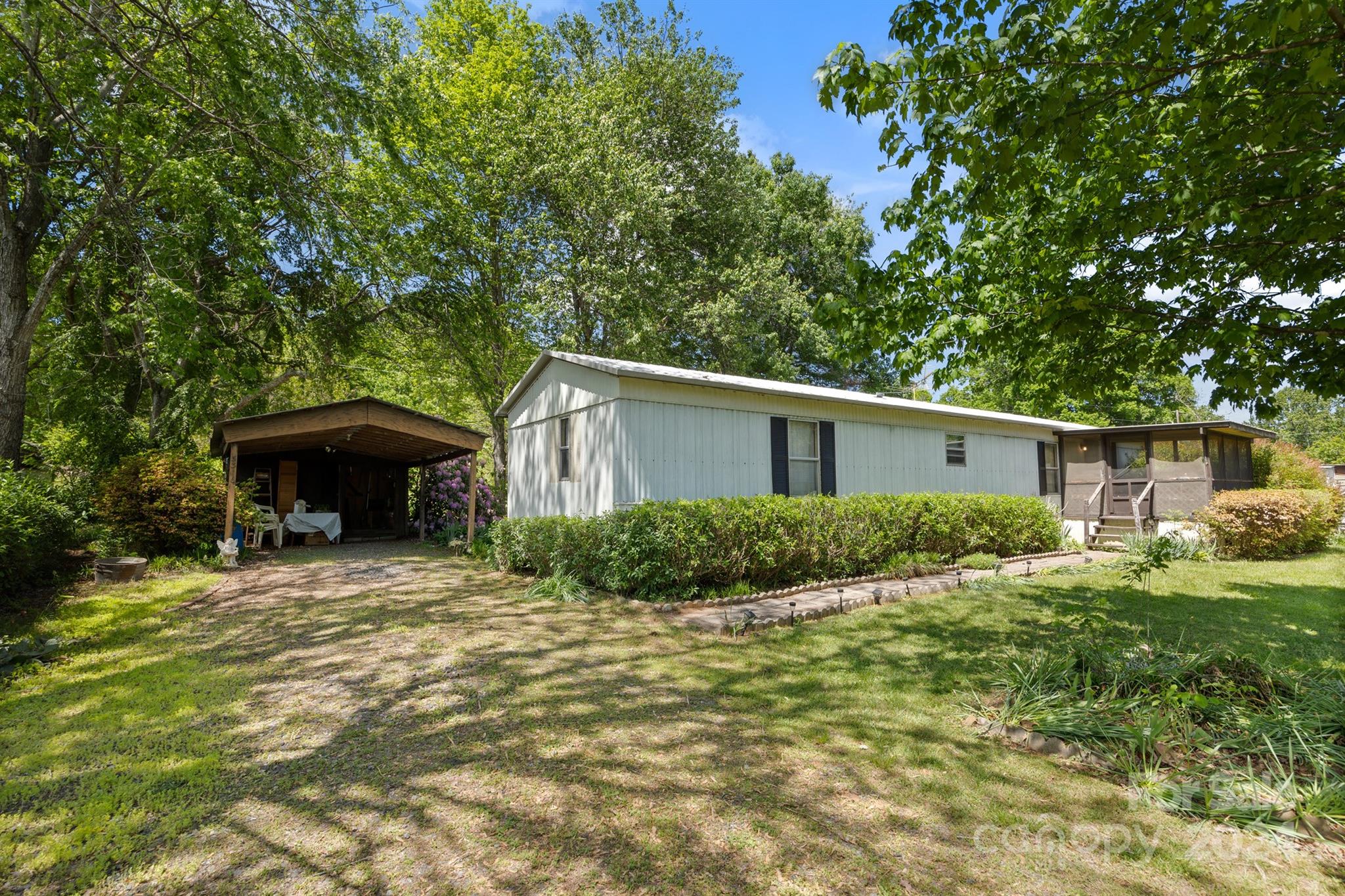 5316 Sheriffs Road Lenoir, NC 28645 - Photo 3 of 30 Gallery Image 3