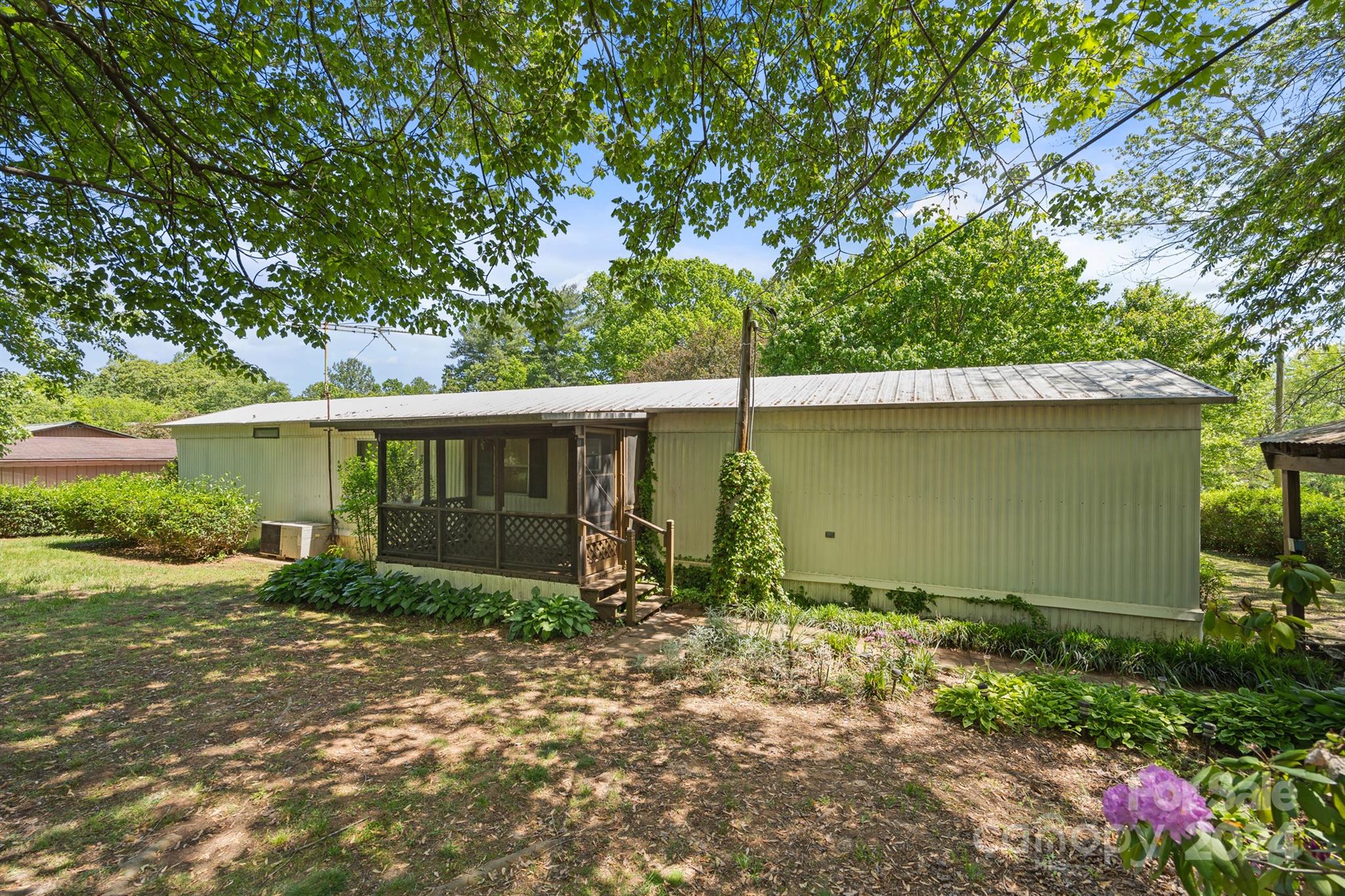 5316 Sheriffs Road Lenoir, NC 28645 - Photo 5 of 30 Gallery Image 5